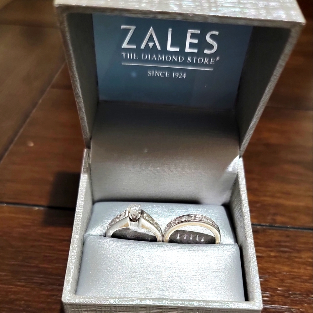 Women's wedding ring white gold with original diamonds